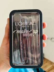 24hrs price⚡️🔻Makeup Brush Set with Case