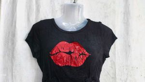 Cute Lip Print Ruched Crop Top