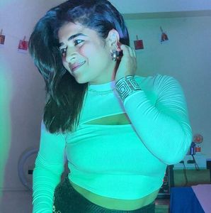Stylish Cut-Out Long Sleeve Crop Top