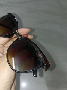 Chic Cat-Eye Sunglasses