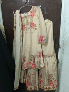 Floral Print Kurta with gharara and Dupatta Set