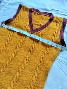 Vintage Sleeveles Cable Knit Vest Handmade Sweater