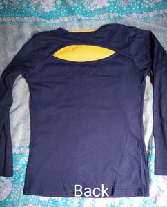 Full sleeve top