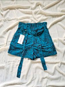 Floral Shorts (dressberry)