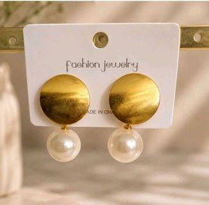 Chic Gold Disc & Pearl Drop Earrings