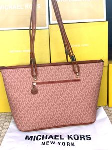 Michael kors Luxurious Tote bag onion pink 🩷