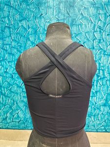 sports tank top