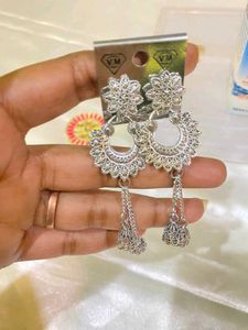 Elegant Jhumka Earrings - Traditional Indian Desig