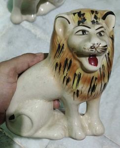Vintage Ceramic Lion Figurine