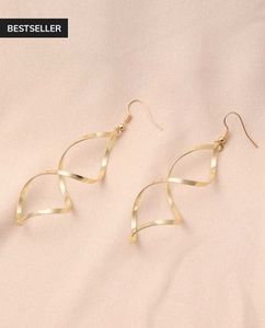 Shein Women Twisted Spiral Design Golden Dangler