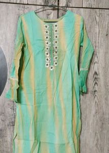 Price Dropped Beautiful Kurti Set With Dupatta