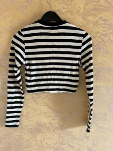 Striped Cropped Long Sleeve Top