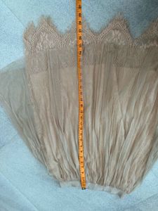 Elegant Pleated Midi Skirt with Lace Trim