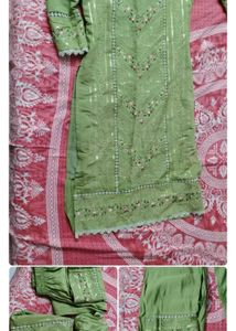 Elegant Green Kurta Set with Intricate Embroidery