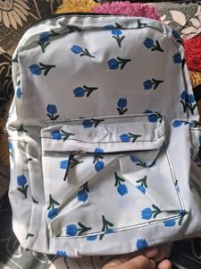 only 1 Cute Floral Print Backpack