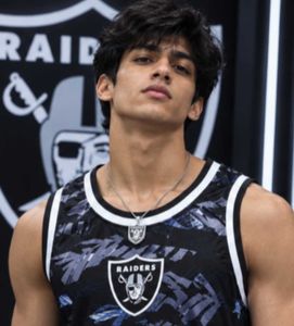 Las Vegas Raiders Jersey Style Tee size large