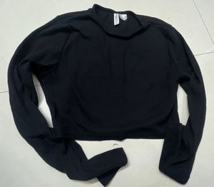 H&M Black Long Sleeve Crop Top