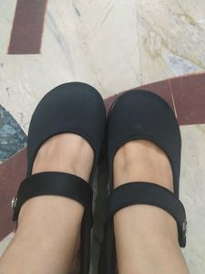 Elegant Black Ballerina Flats