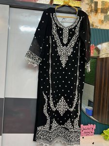 Elegant Black Embroidery Kurta Set with Wide-Leg
