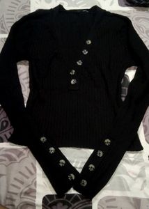 Chic Black Buttoned Knit Top