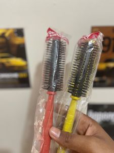 2 Round Hair Brushes – Brand New &amp; Unused