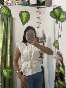 Chic White Tie-Waist Sleeveless Top