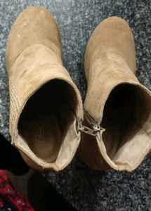 Cleo Boots By Khadims