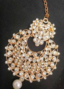 Chandbali Earring &amp;Tikka Set with free stud earri