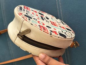 British/London/UK Themed Round Crossbody Bag