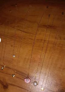 Delicate Gold Chain Necklaces