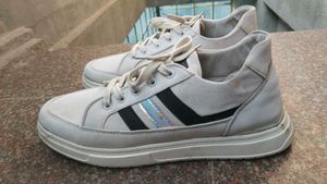 Trendy White Casual Sneakers for Women
