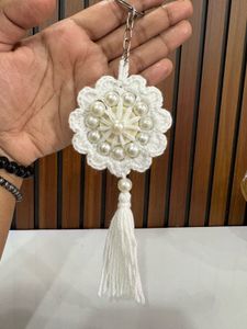 White Crochet Flower Keychain
