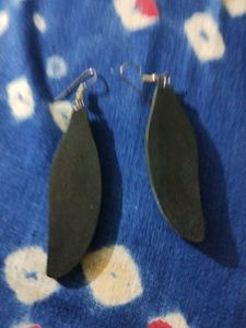 Unique Leaf Carved Dangle Earrings