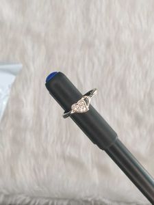 925 Heart Ring Sparkling Detail with hallmark