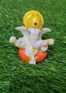 Beautiful Ganpati Idol Polyresin