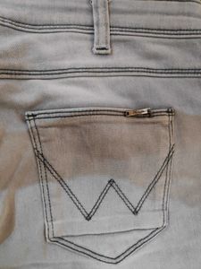 🔥Price Drop🔥Premium Wrangler Originals Jeans
