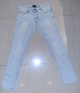Authentic ZARA Light Wash Denim Jeans - Men