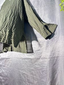 SHEIN Green Textured Button-Down Shirt