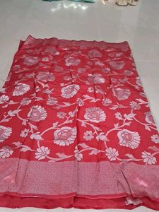 Elegant Red Silk Saree with Intricate Weave