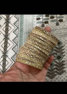 Elegant gold &amp; off white Dupatta with Intricate We