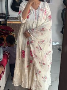 Elegant Floral Print Kurta and duppatta