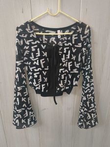 Stylish Black & White Graphic Print Top
