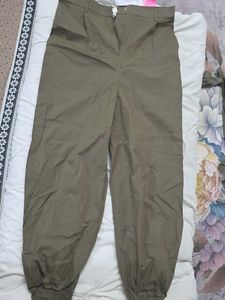Stylish Olive Green Cropped Top with Bottom