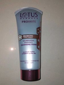 Lotus Herbals PROBRITE CLEANSING FOAM