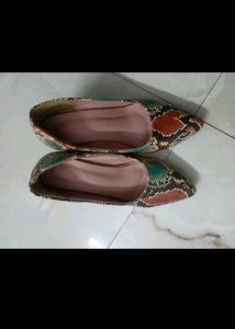 Stylish Snake Print Heels