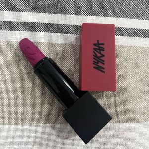 Nykaa Ultra Matte Lipstick | Razia 18