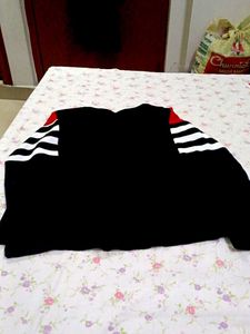 ✨ Stylish Colorblock Full Sleeve Top ✨