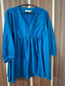 Elegant Blue Kurta with White Embellishments
