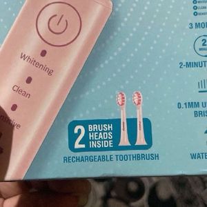 Closeup Sonic Expert Electric Toothbrush