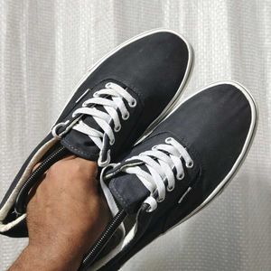 Classic Black Vans Sneakers
